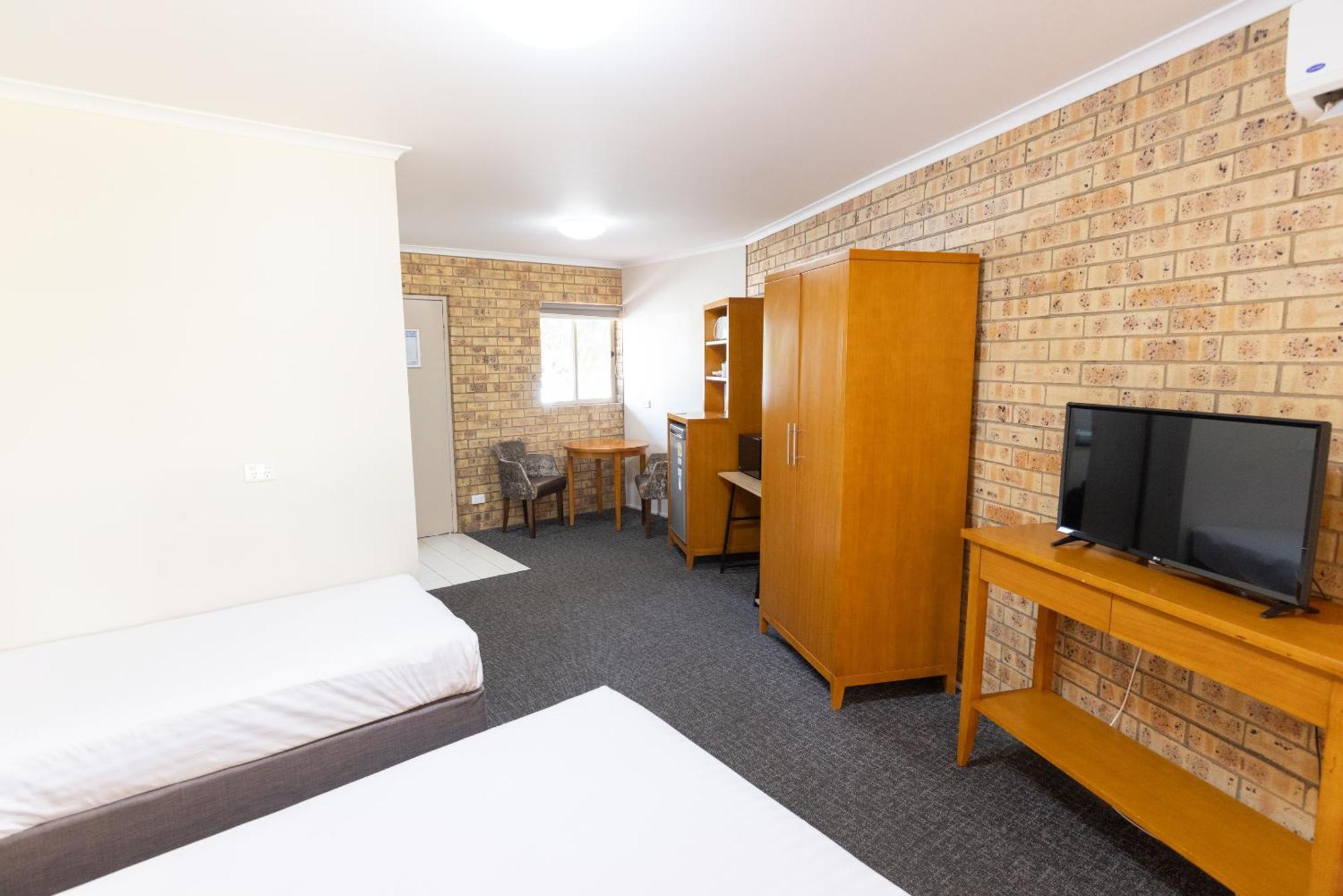 Sundowner Hotel Motel Кабулчер Экстерьер фото